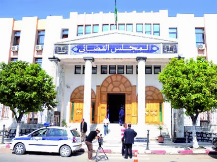 Il avait commis froidement un double meurtre peine capitale pour le monstre de l’hôtel numidia