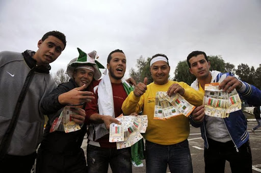 Les billets flambent au marché noir pour le match Algérie-Burkina Faso