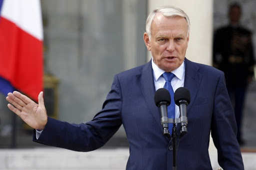 Ayrault entre les droits de l’homme et le droit des affaires