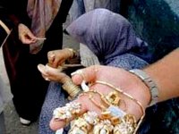 Entre rabatteurs et artisans, l’or coule à flot à Oued Kniss à Alger