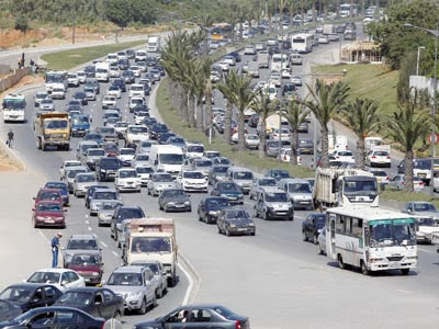 Les importations algériennes de véhicules chutent de 52% en novembre 2013