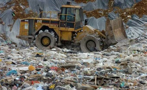 Non-recyclage des déchets ménagers, Un gâchis financier et un danger environnemental