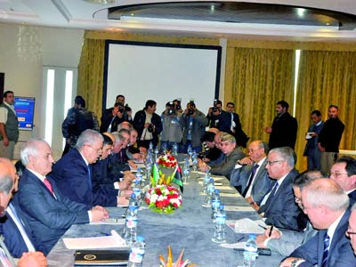 Sellal en visite de travail en Libye « Redoubler d’efforts pour la sécurisation de nos frontières terrestres communes »
