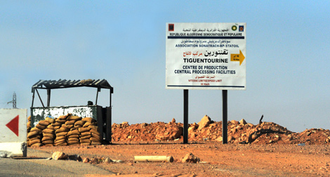 Algérie – Un an après Tiguentourine, les assurances de Yousfi, torchées par l’hésitation des partenaires étrangers