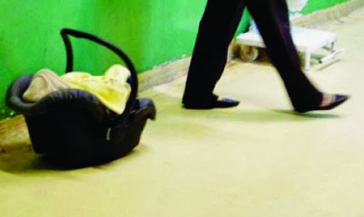 BENI SAF – AIN TEMOUCHENT : Découverte d’un nouveau-né vivant dans un cabas