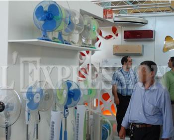 Elle consacrera le retour du crédit à la consommation et une augmentation du smig, Une tripartite pour désamorcer la bombe sociale