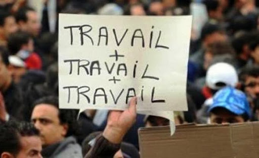 Le ministère du travail réintroduit à nouveau les CPE, Emploi : le bricolage se poursuit