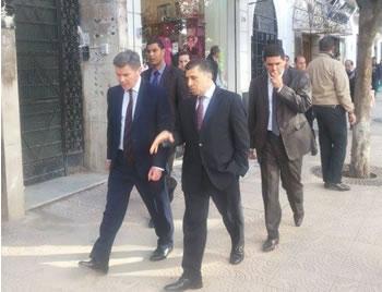 Le ministre britanique Hugh robertson en visite officielle en Algérie, La promenade de l&rsquo;Anglais à Didouche-Mourad
