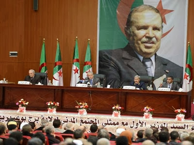 Le premier ministre à Bordj Bou-Arréridj – Abdelmalek Sellal devant la société civile « Le bilan de Bouteflika est un miracle réalisé par l’Algérie »