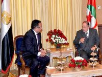 Le président Bouteflika reçoit le ministre égyptien des Affaires étrangères