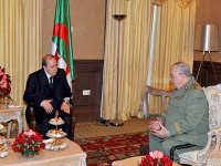 Le président Bouteflika reçoit le vice-ministre de la Défense nationale