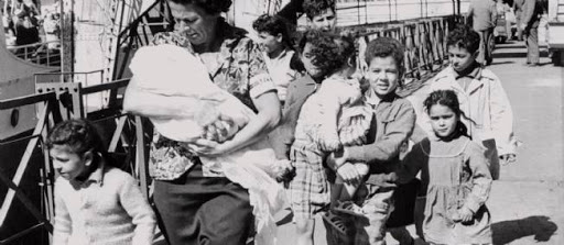 Pour un couple de pieds-noirs, quitter l’Algérie en 1962 est un “crime contre l’humanité”