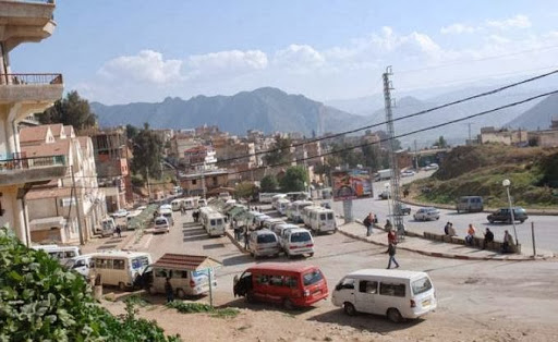 Protestation à Akbou (Bejaïa), Grève illimitée des transporteurs