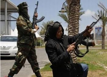 Une base militaire reprise par l&rsquo;armée aux insurgés, L&rsquo;état d&rsquo;urgence décrété dans le Sud libyen