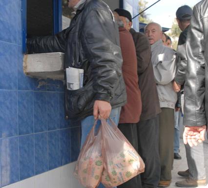 Alors que les instances concernées se renvoient la responsabilité, La crise du lait en sachet persiste