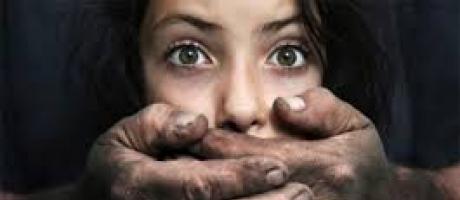 Deux assassinats signalés, Plusieurs kidnappings d&rsquo;enfants en une semaine