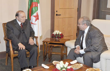 DRS Vs Présidence : Bouteflika sort de son silence et fait des révélations