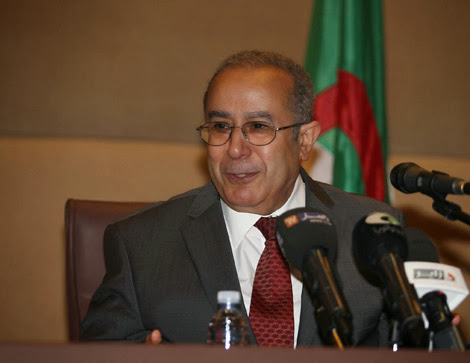 L&rsquo;Algérie reconnaît les Etats, non les régimes (Lamamra)
