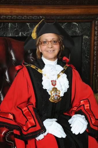 L’Ambassadeur Britannique en Algérie organise une réception en l’honneur de Mme. Mouna Hamitouche