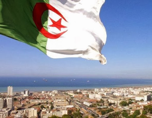 Le président Bouteflika appelle les citoyens à situer les véritables enjeux de l&rsquo;heure