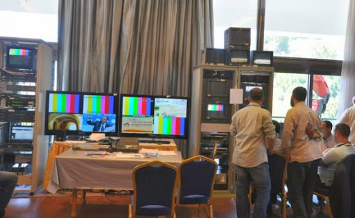 Le président Bouteflika souligne le rôle de la presse dans la réussite de la prochaine présidentielle