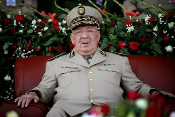 Mandat d’arrêt contre un général à la retraite du DRS