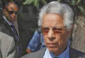 Mouloud Hamrouche fait une prudente entrée politique