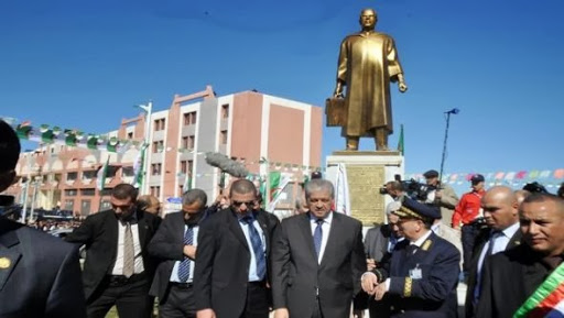 Sellal inaugure la stèle Abdelhafid Boussouf et le cimetière du complexe historique de Mila