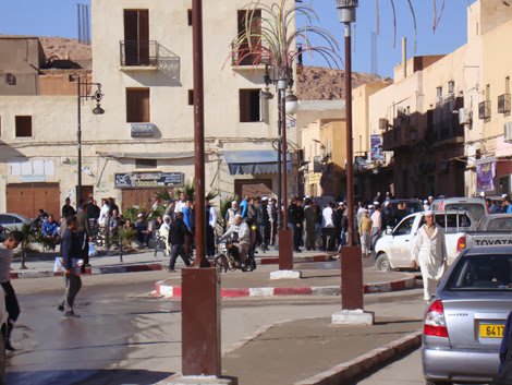 Affrontements à Ghardaia, menace de débrayage de six grands syndicats, Un brasier mal éteint au Sud