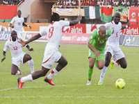 Algérie : Feghouli forfait face à la Slovénie, Ghilas en renfort