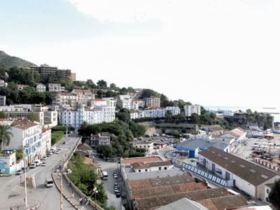 Béjaïa, Les étudiants marchent contre un quatrième mandat de Bouteflika
