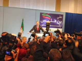 Benflis présente ses réformes pour le système judiciaire algérien