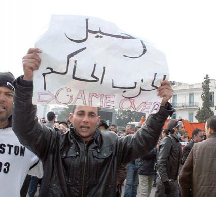 « Bye Bye » Bouteflika : quand les jeunes désertent l’Algérie