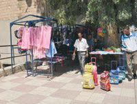 Des personnes se les approprient illégalement, Nos espaces publics sont impunément squattés