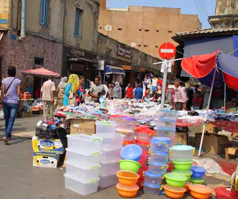 en dépit des mesures prises par les autorités, les marchés informels réapparaissent à alger