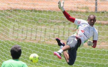 EN: Le stage a débuté hier avec 7 joueurs