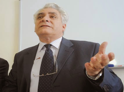 Il considère le parlement comme un instrument entre les mains du régime, Me Bouchachi claque la porte de l’APN