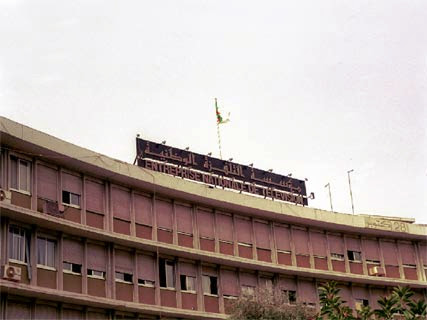 Ils accusent les médias publics de partialité, Des candidats alertent sur les dépassements