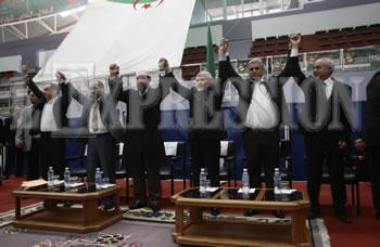 Ils se sont réunis hier à la salle Harcha, Les boycotteurs tiennent meeting