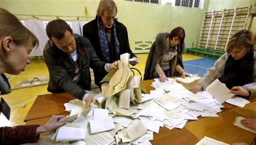 La Crimée plébiscite son rattachement à la Russie à l&rsquo;issue d&rsquo;un référendum à répercussions économiques mondiales