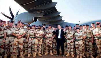La France ménage l’Algerie au sujet de sa base militaire au nord du Mali