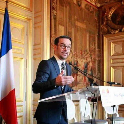 La France “souhaite” le respect des libertés fondamentales en Algérie