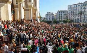 La population de l’Algérie a atteint 38,7 millions d’habitants au 1er janvier 2014