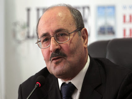 Le général Yala: “Si des officiers à la retraite sortent de leur réserve, ils le font par patriotisme et par fidélité aux martyrs”