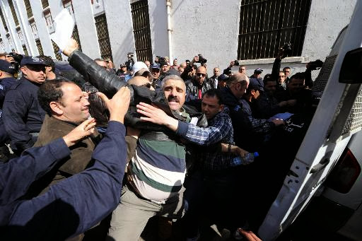Les autorités déterminées à étouffer la contestation anti-Bouteflika
