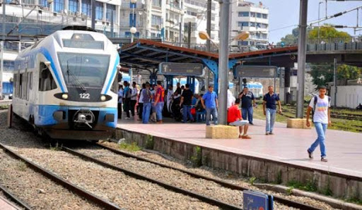 Les usagers des trains de banlieue et autres destinations en «otage», La grève des cheminots se poursuit