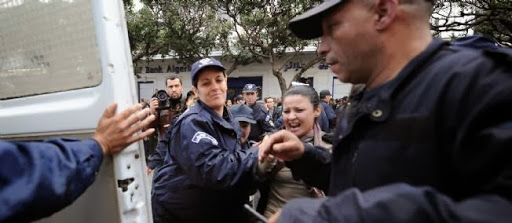 Manifestation contre le 4e mandat, La police empêche le rassemblement à Alger