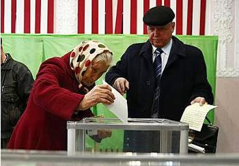 Référendum pour le rattachement à la Russie, Forte mobilisation populaire en Crimée