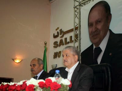Sellal lors de l’installation des directeurs de campagne des wilayas du candidat Bouteflika « L’Algérie a besoin d’un homme capable de garantir la stabilité du pays »