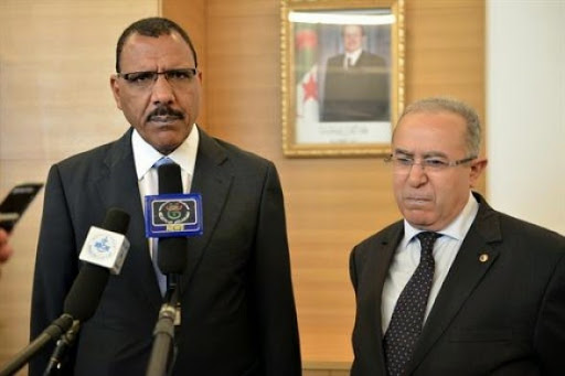 Bazoum souligne la coopération « très active » entre l’Algérie et le Niger dans le domaine militaire